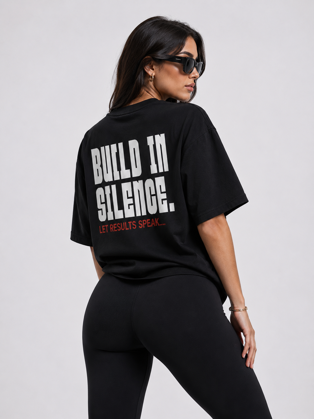 BUILD IN SILENCE OVERSIZED T-SHIRT